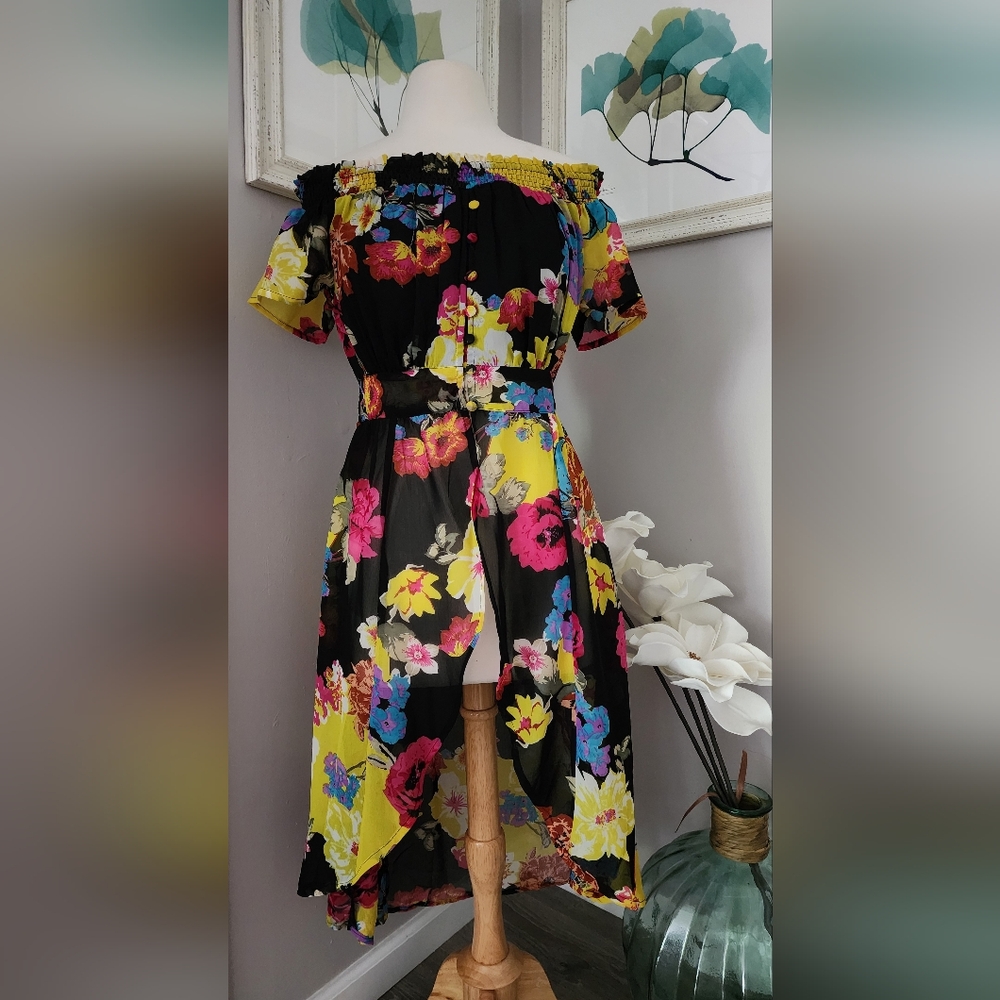 Over the Shoulders Floral Flowy Top